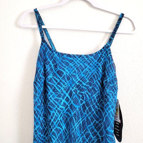 Petite Impressions Shirred Red Floral Sundress  Rayon  Size M EUC - Picture 2 of 8